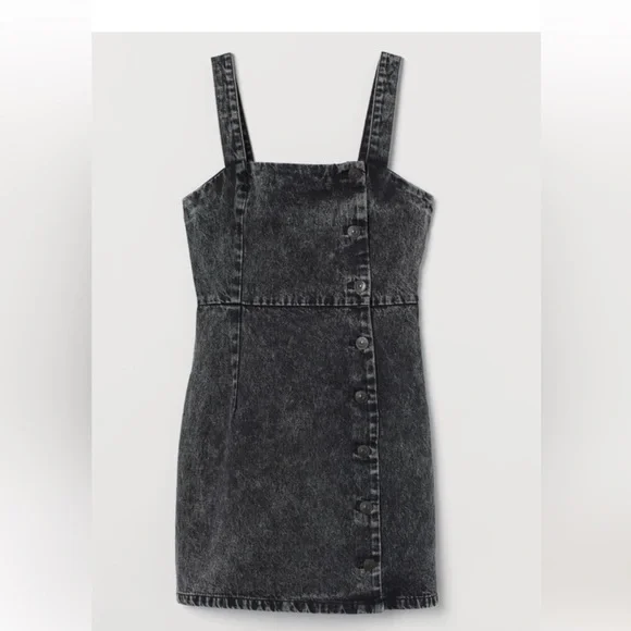 h&m black denim dress Ladies - Washed Black Flared-skirt denim dress - Size: S